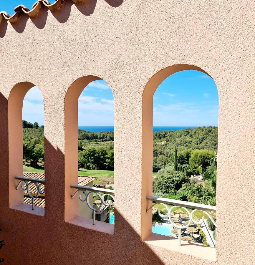 Апартаменти Hameau Des Amandiers - Vue Mer, Golf Et Vignes Сен-Сір-сюр-Мер Екстер'єр фото